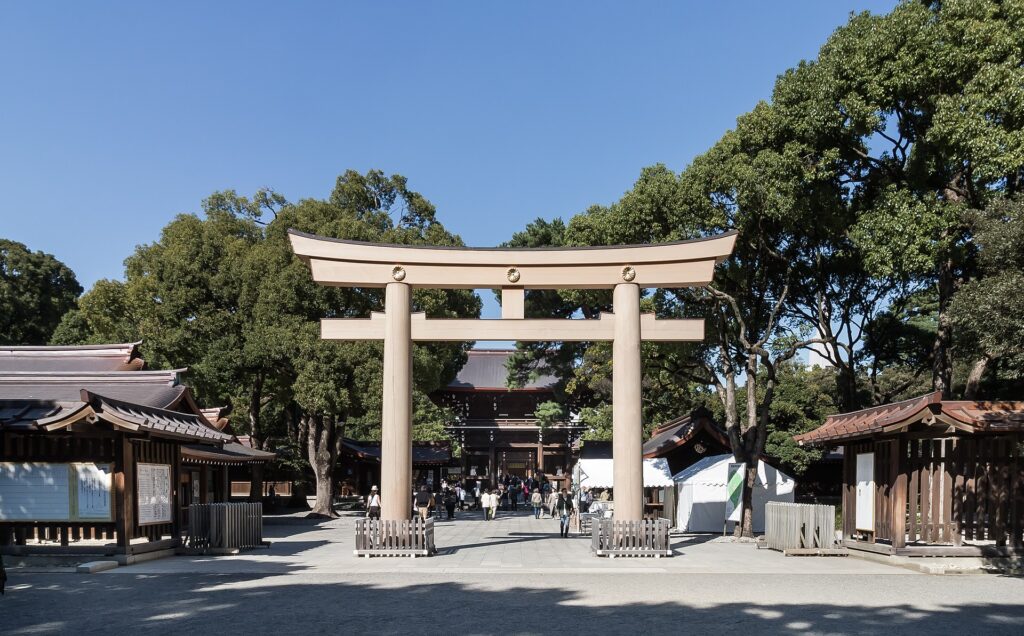 Second torii gate (Source: Wikipedia) and South Gate on the back