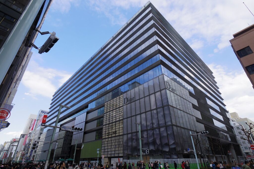 Ginza Six (Source: Wikipedia)